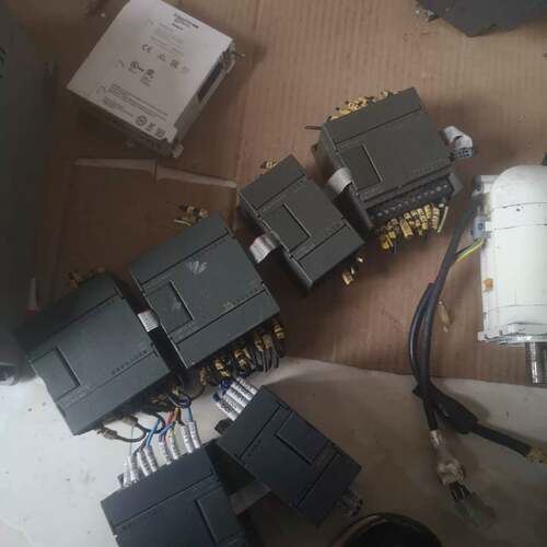 可维修西门子PLC 扩展0XD22-0XA8等各种型号一起200议价