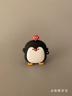 油桃日记硅胶黑色企鹅立体苹果适用AirPods Pro保护壳1/2代蓝牙耳机套AirPods3可爱少女心