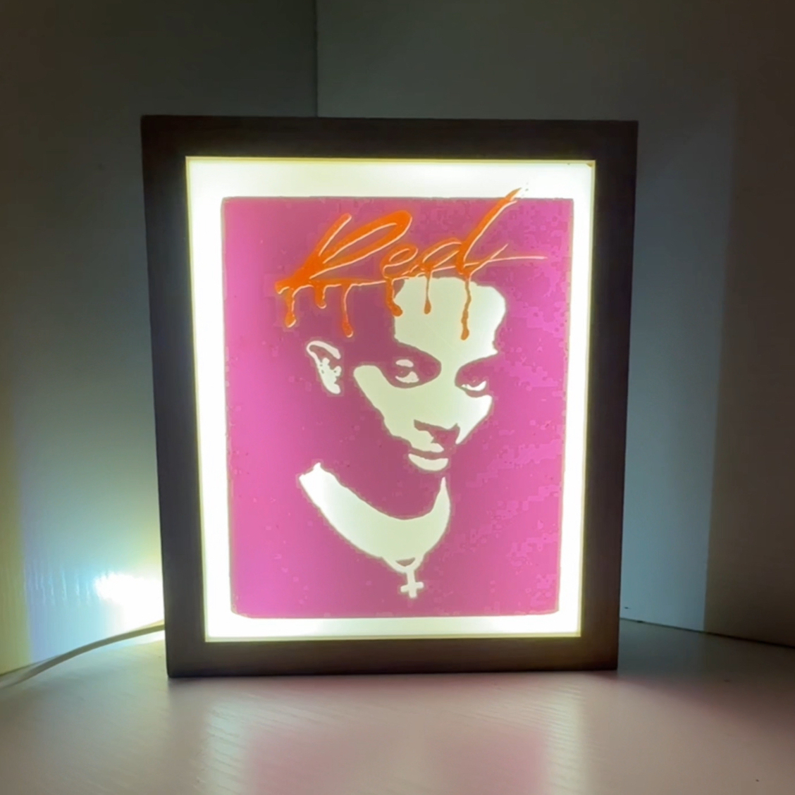 Playboi Carti浮雕画 玩少《Whole Lotta Red》封面浮雕画