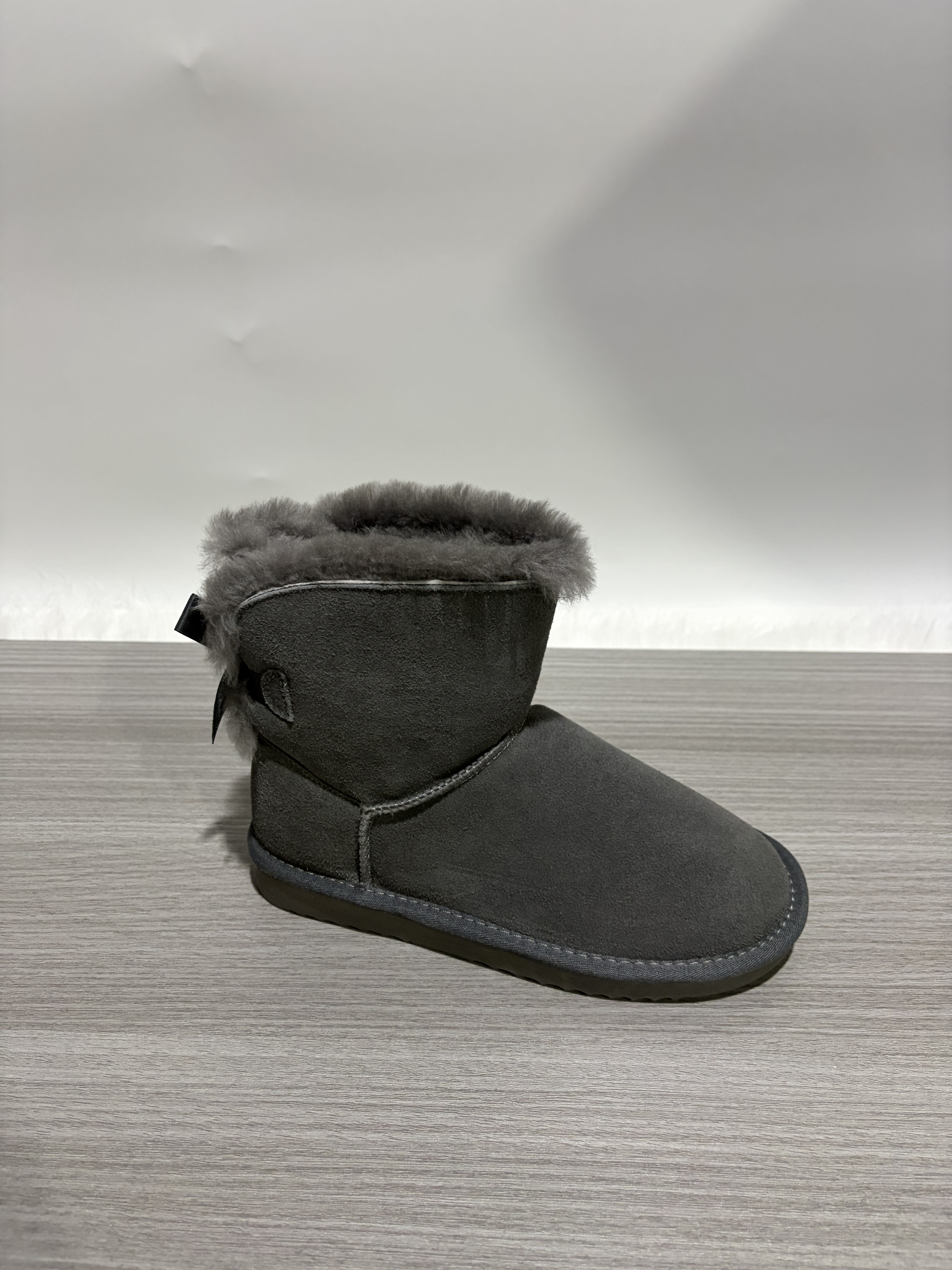 2025冬新款特价断码处理鞋头层牛皮真皮圆头平底休闲女雪地靴短靴,女鞋,时尚雪地靴,淘宝优惠券,粉丝福利购,淘宝优惠卷