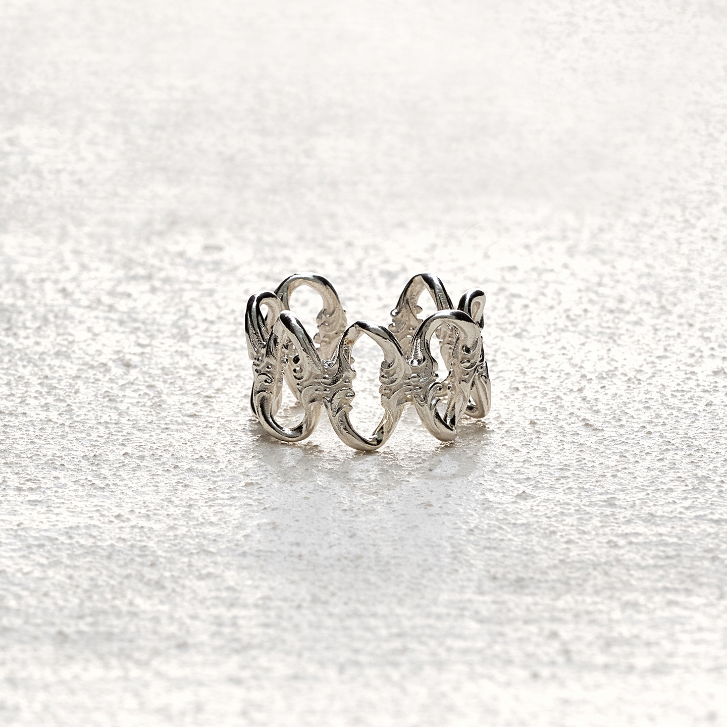 Apt 26SS 卷草开口戒指