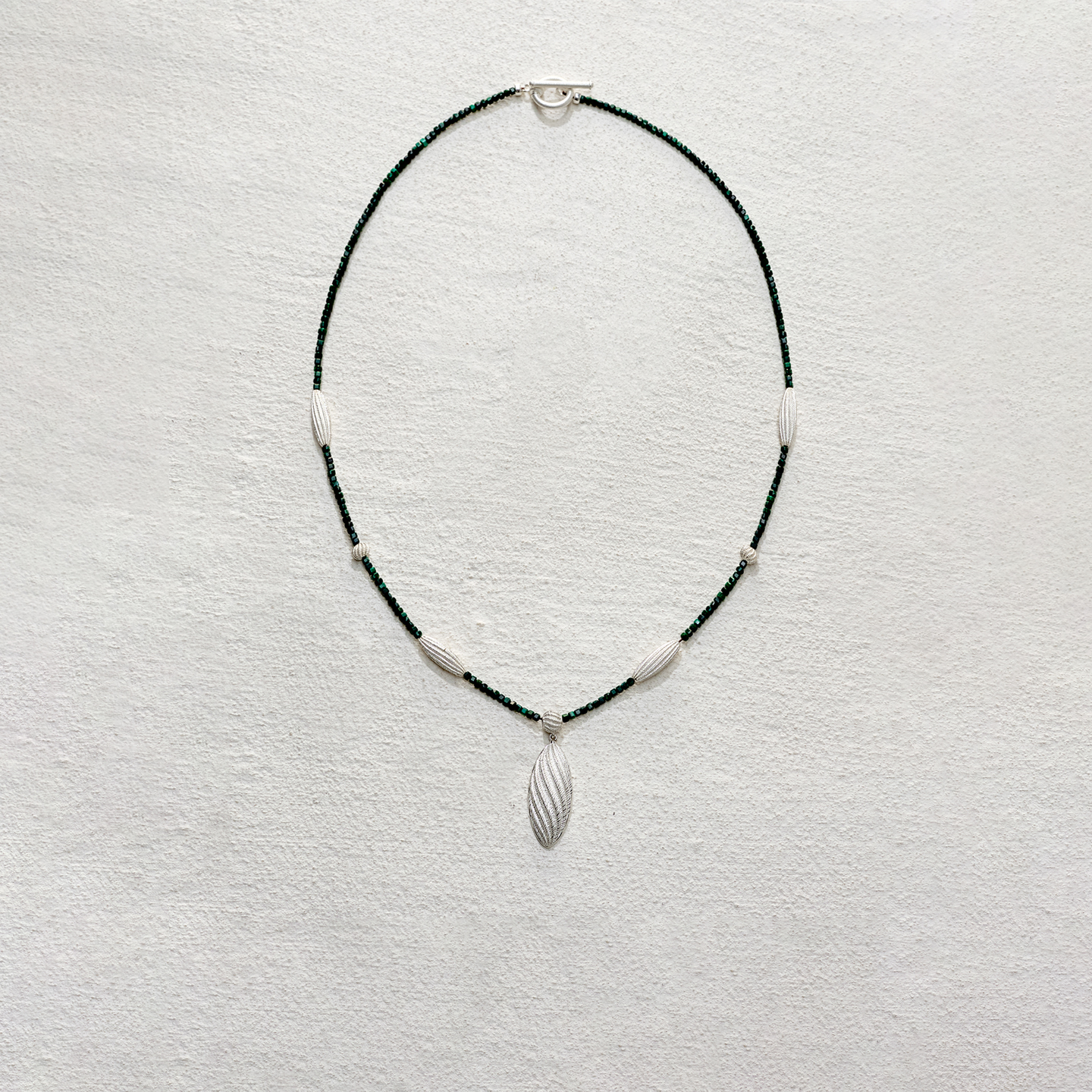 Apt 26SS 现代主义吊坠项链