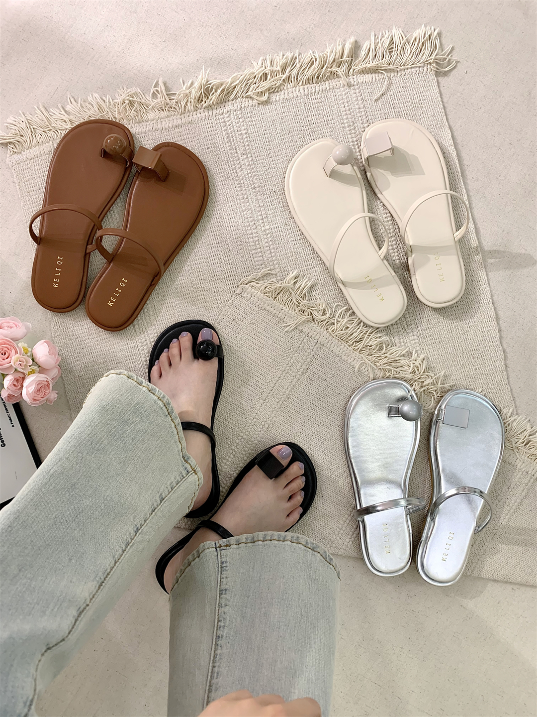 平底拖鞋女夏季外穿2025年新款韩版法式仙女休闲海边沙滩套趾凉拖