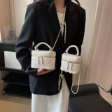 Зимняя демисезонная белая портативная сумка на одно плечо с ромбовидным узором, сумка через плечо, коллекция 2023