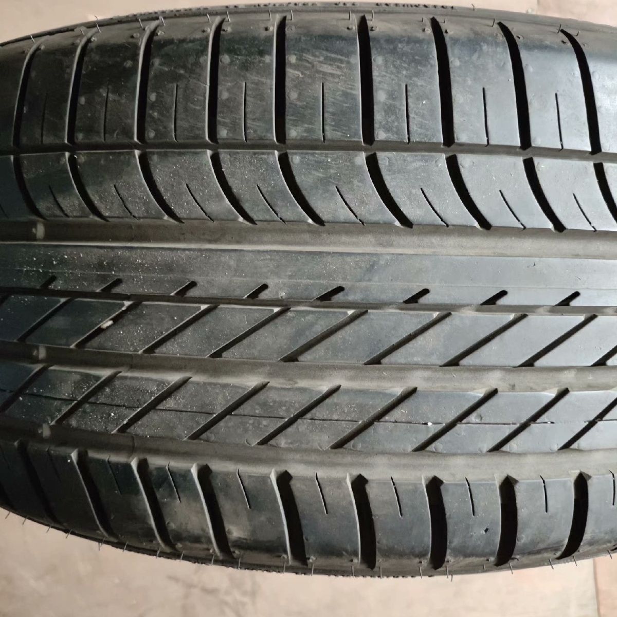 固特异轮胎275/45R20 奥迪Q7 卡宴 途锐 275 45 20 9成新 拆车