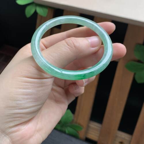 新中式翡翠苹果绿细圆条手镯女款