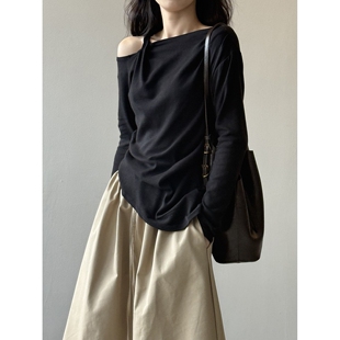 不规则显瘦露肩针织衫 秋季 82572 T恤女 高级感斜肩扭结长袖