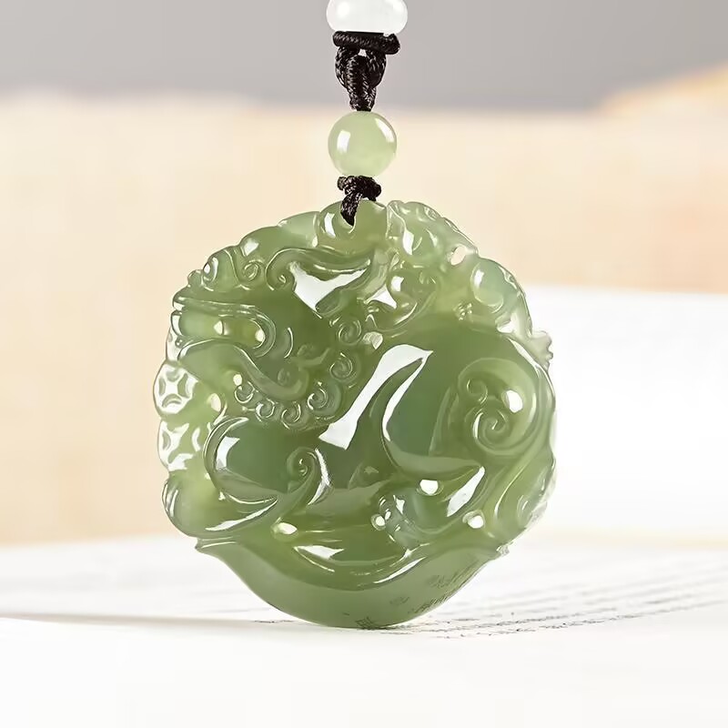 和田青白色吊坠圆形招财貔貅吊坠玉佩男女款个性玉石毛衣项链