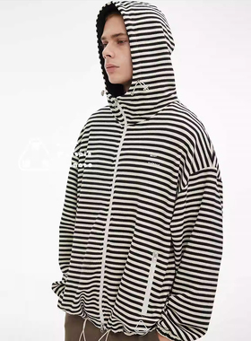 【云旗何与敖瑞鹏朱志鑫张桂源同款】MWO 条纹连帽外套男女同款