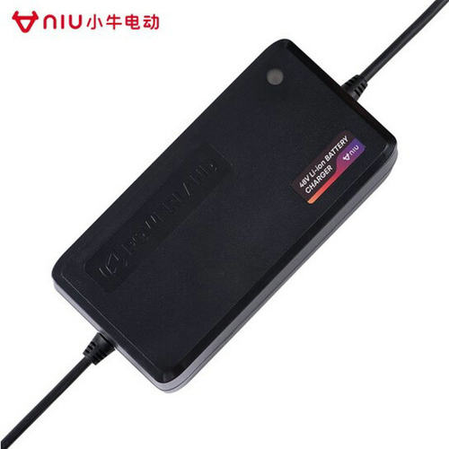 小牛电动车原装专用锂电池充电器