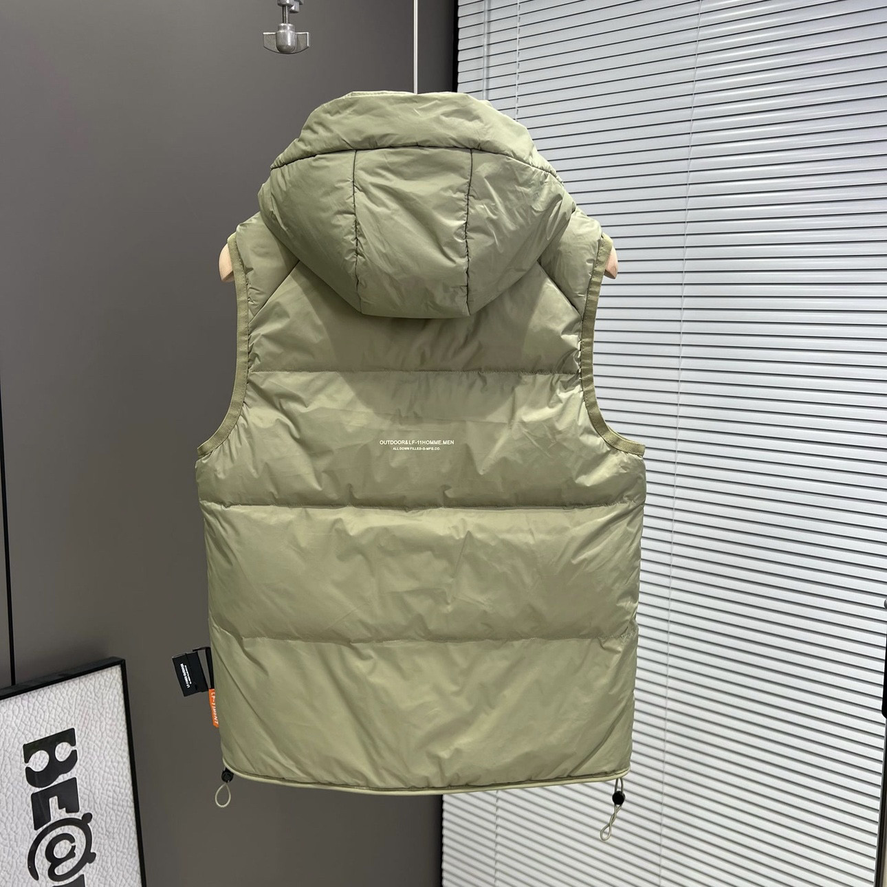 MENS WINTER DOWN JACKET VEST SLIM FIT WARM WHITE DUCK DOWN VEST JACKET KOREAN VERSION OF THE PUFFY DOWN SHOULDER TOP