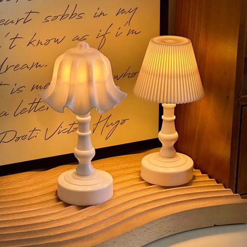 ABS卧室寝室桌面奶油风小氛围灯