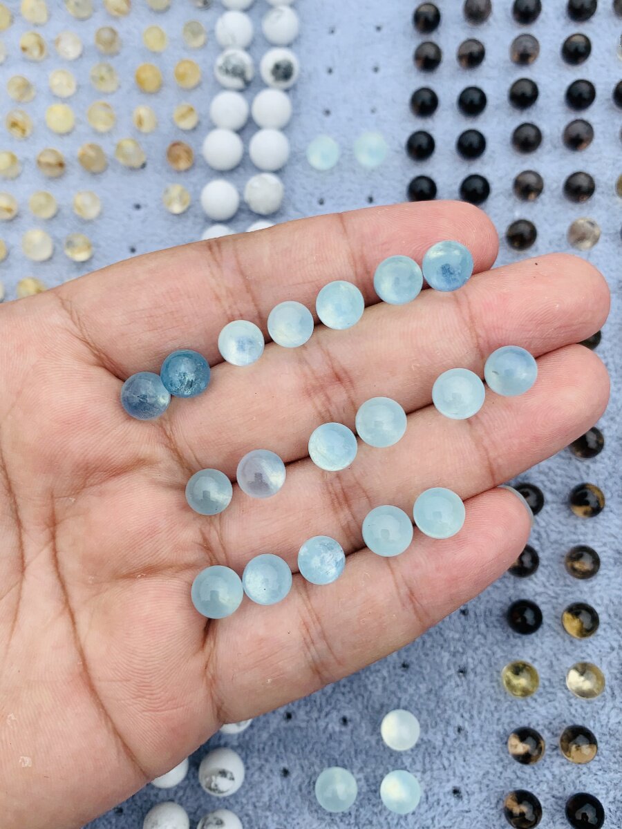 천연 아쿠아마린 귀걸이 라운드 비드 귀걸이 S   상감 저자극성 여성 데일리 스타일 심플하고 다재다능함