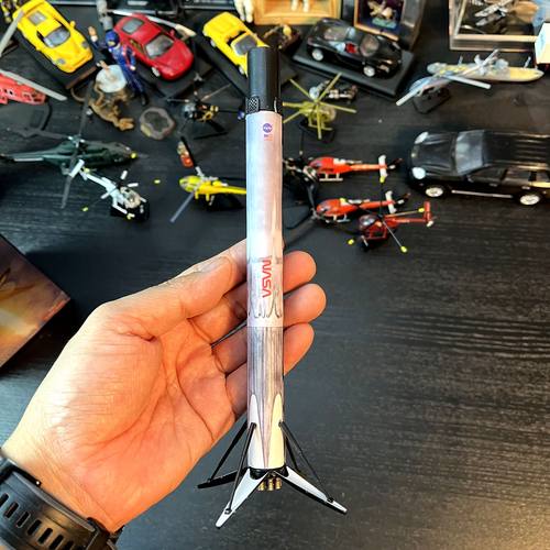 1：200合金模型马斯克SpaceX可回收式运载火箭猎鹰9号收回体模型