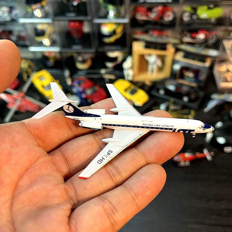 1：400比例合金飞机TU134客机波兰航空SP-LHD有天线版礼品级藏品