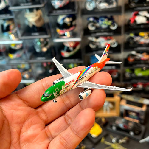 1：400比例合金飞机空客A320东方航空世博六号有天线版礼品级藏品