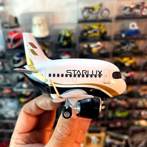 STARLUX空客A321NEO拼装模型