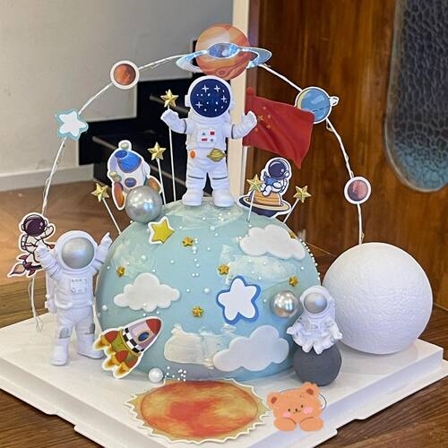 新款宇航员蛋糕装饰太空航空员月球灯摆件儿童男孩生日甜品台插件