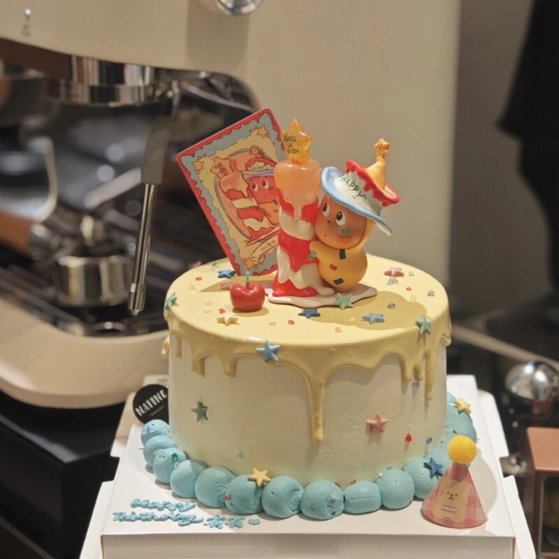网红许愿蜡烛星星人蛋糕装饰摆件ins毛球小帽子儿童生日装扮配件