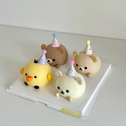 小红书同款轻松熊造型可爱毛球帽蛋糕装饰彩色迷你小帽子甜品摆件