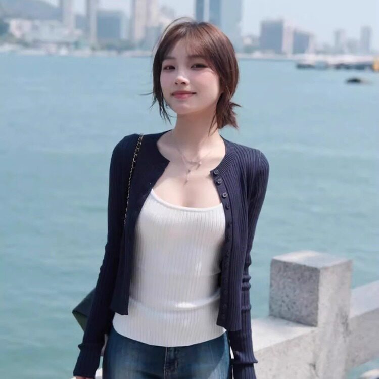 藏蓝针织开衫吊带短款上衣两件套