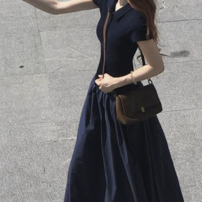 巨好看连衣裙子女2025夏季新爆款显瘦气质海边度假漂亮冷淡系长裙