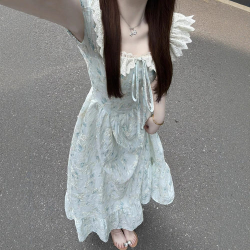 法式甜美碎花连衣裙女夏季温柔风初恋设计感公主裙蕾丝收腰长裙子
