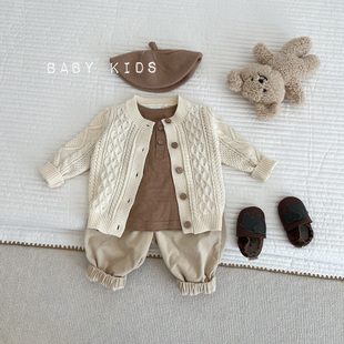 婴儿秋装衣服男女宝宝秋季毛衣开衫儿童简约洋气外出针织毛线外套