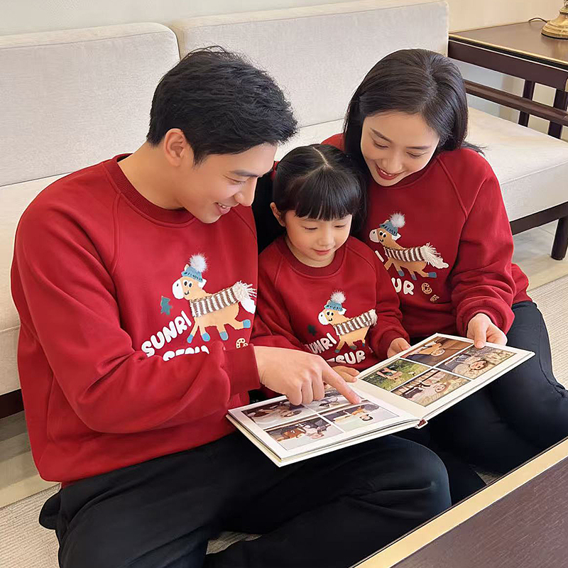 亲子装秋冬装一家三四口母子母女全家装宽松嘻哈风运动加绒卫衣潮