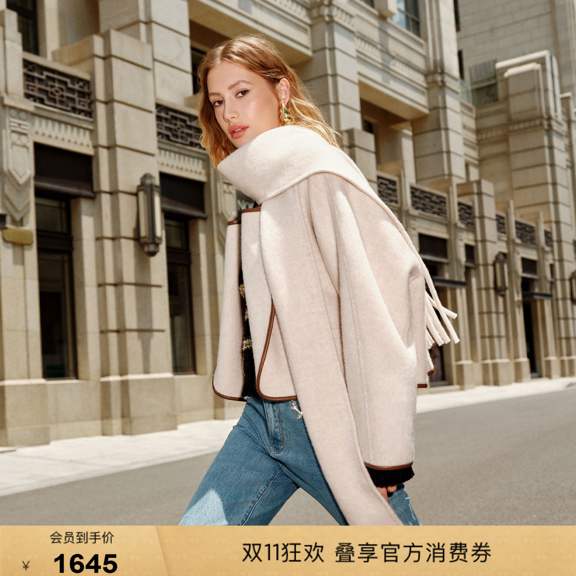 bebe女士含绵羊毛牦牛绒双面呢大衣围巾套装472303