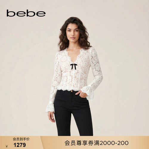 bebe2026夏季新款女士优雅千金风V领蝴蝶结装饰蕾丝上衣280101