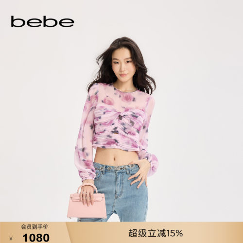 bebe女士甜酷风玫瑰印花褶皱日常约会梭织短款上衣380103