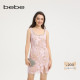 女士开衩钻链缀饰无袖 bebe2025夏季 新款 蕾丝连衣裙250045