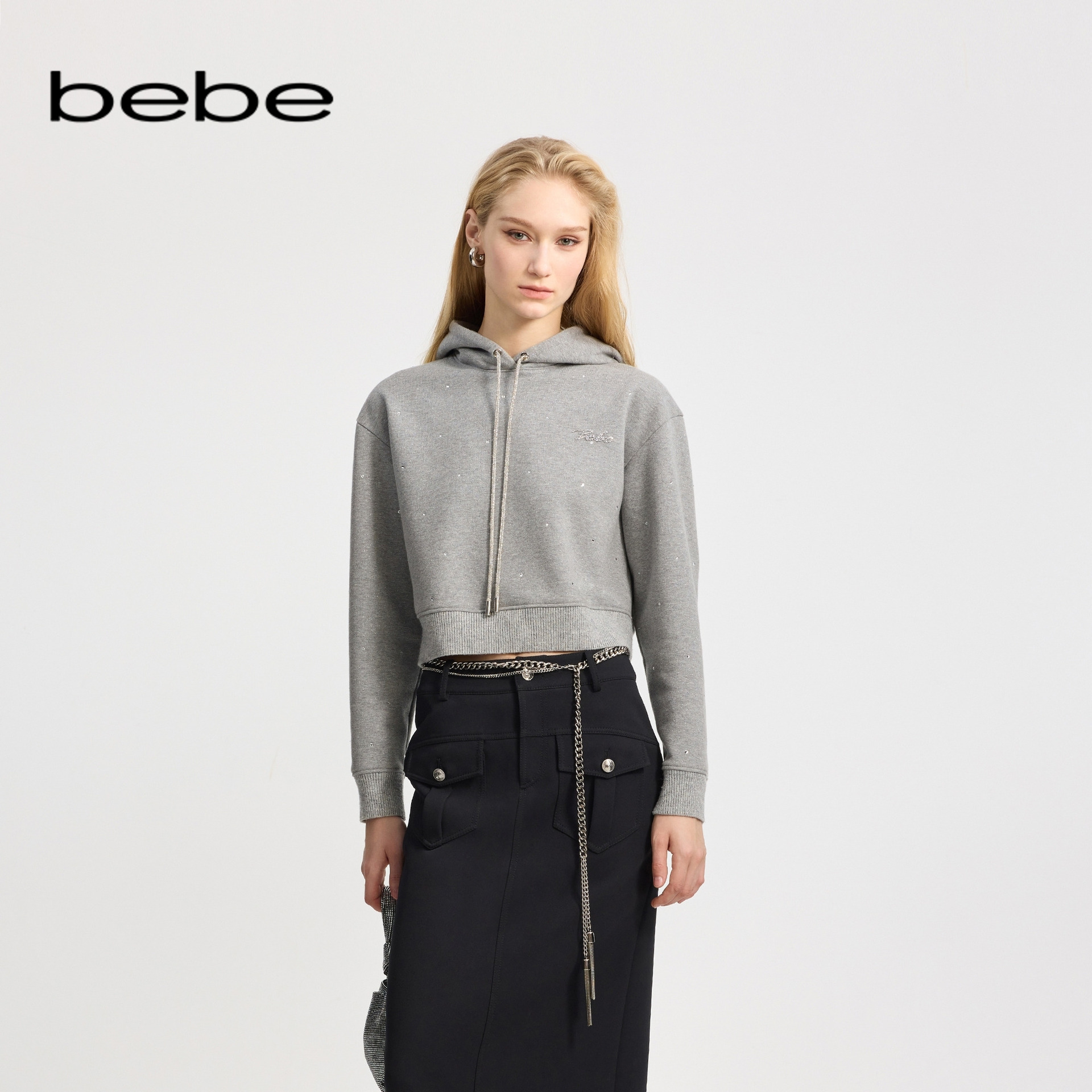 bebe冬季新款烫钻饰加绒卫衣