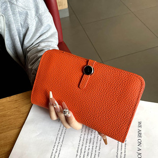 护照夹保护套2025新款真皮收纳机票本便携大容量长款钱包可放手机