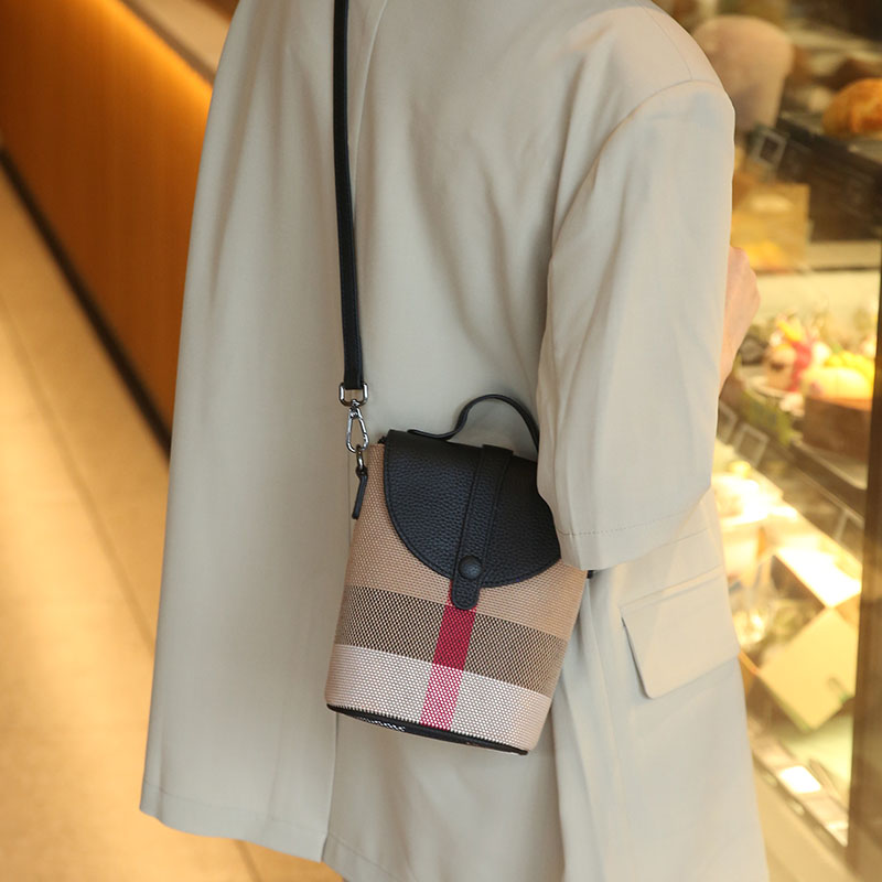 其它帆布车缝线欧美手机包