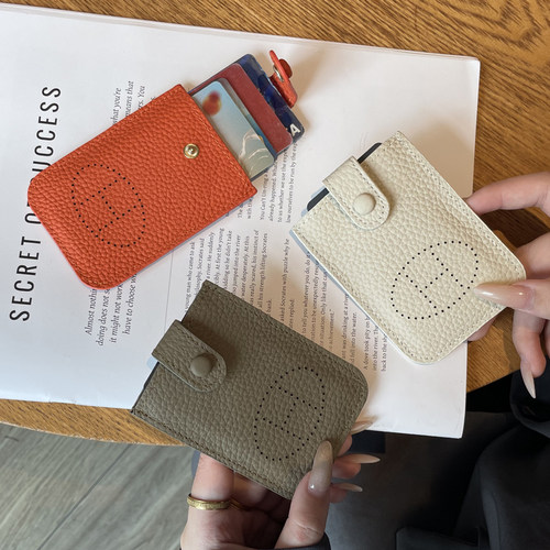 其它卡包小巧超薄抽拉式