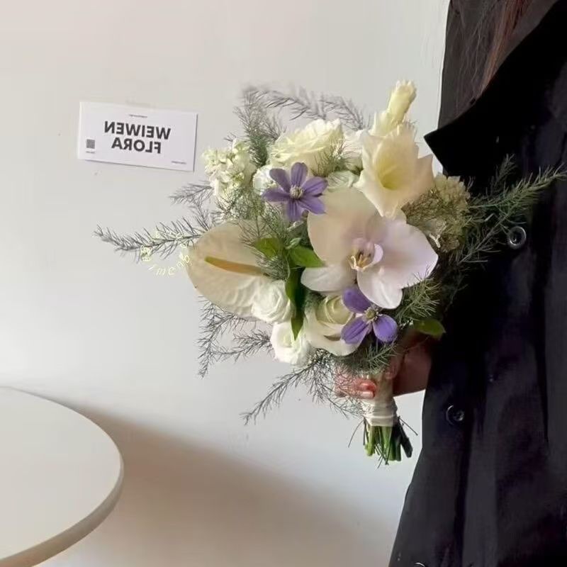 创意手捧花仿真花送朋友闺蜜节日花束订婚结婚拍照道具礼物