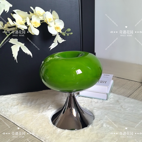 网红ins风卧室梳妆台灯牛油果绿玻璃温馨床头夜灯北欧风绿色台灯