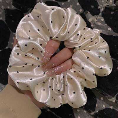 法式柔软缎面波点大肠圈