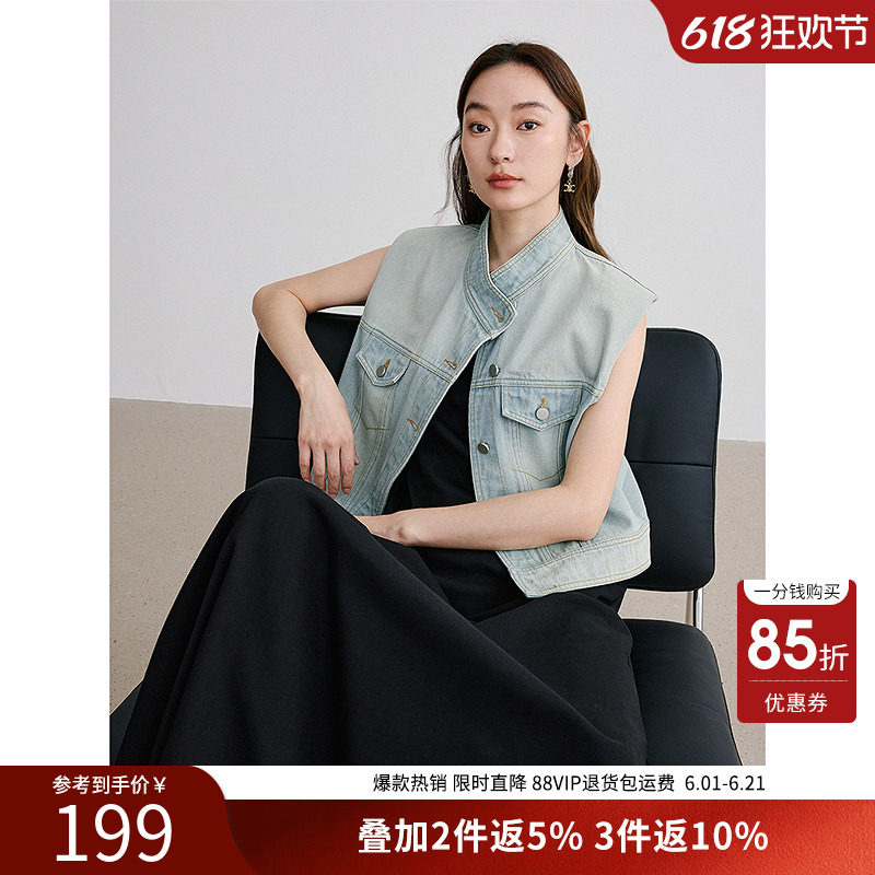 衣香丽影浅蓝色牛仔马夹短外套女2026年春季新款流行无袖马甲外穿