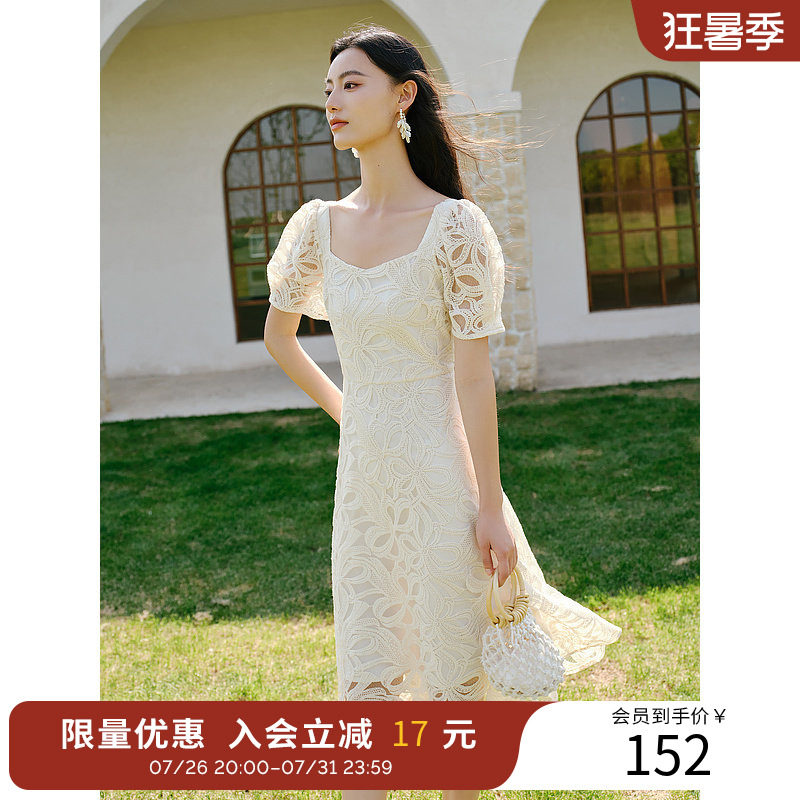衣香丽影重工镂空蕾丝连衣裙女2026年夏季新款绣花设计感法式裙子