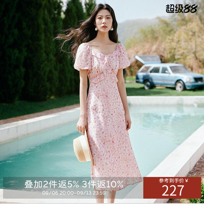 衣香丽影碎花连衣裙女2026夏装帕斯蒂尔风度假风裙子