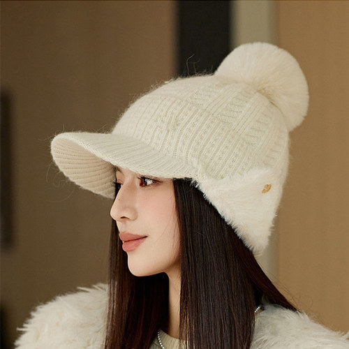 高尔夫女韩版新款秋冬兔毛防寒帽户外加厚包耳毛球针织保暖鸭舌帽