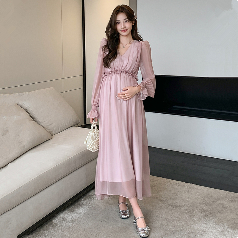 孕妇早秋V领长袖温柔风连衣裙