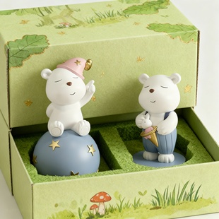 卡通风小熊桌面摆件树脂工艺品儿童房装 饰礼盒装