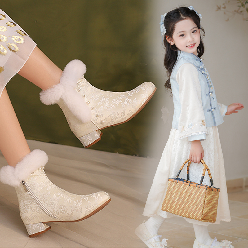 2025冬季汉服高跟鞋盘扣短靴子新中式儿童旗袍国风女童加绒马丁靴