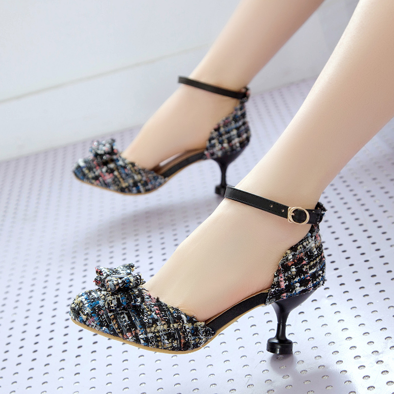 包头凉鞋走秀儿童尖头高跟鞋