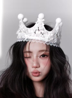 小红书公主甜美女王白色蕾丝毛球皇冠生日帽高级感派对发饰头饰