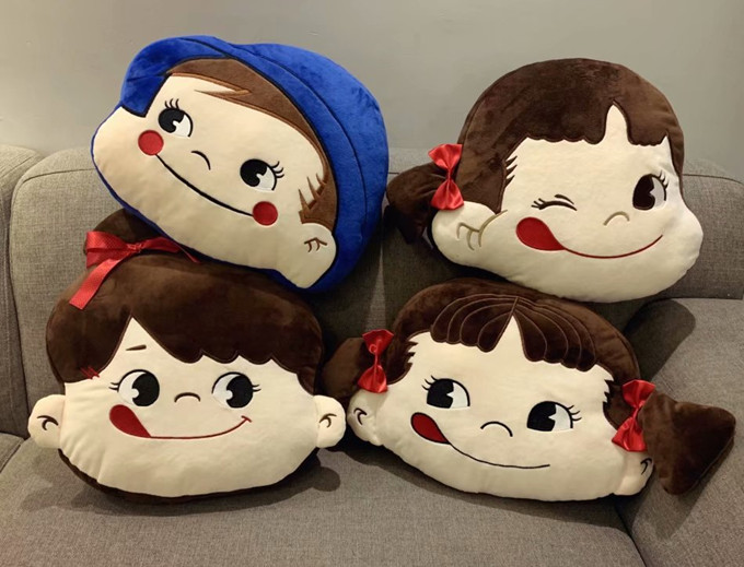 不二家创意牛奶妹毛绒玩具抱枕